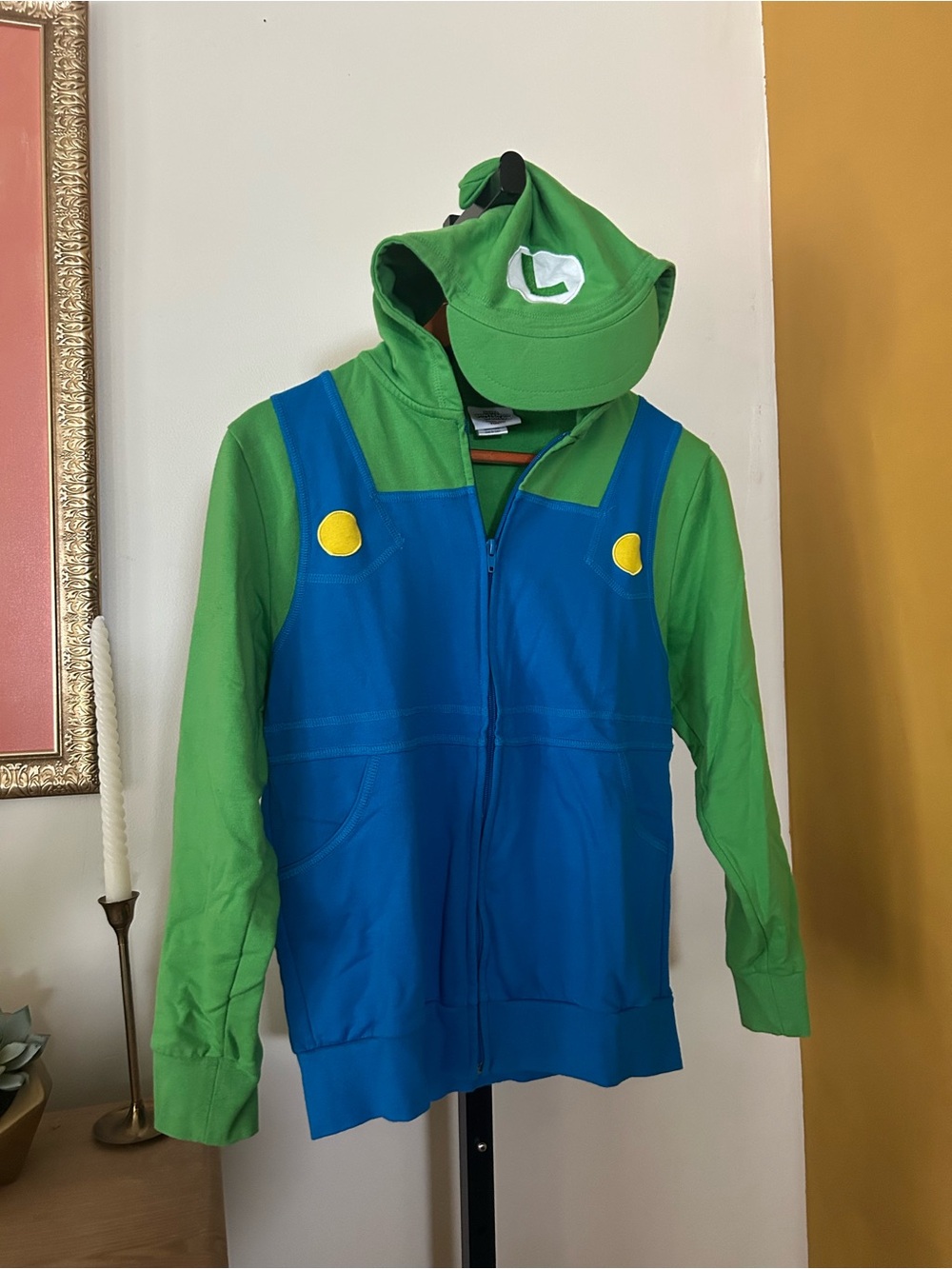Super Nintendo World Luigi Hoodie Cap Universal Studios Green Blue Youth Large